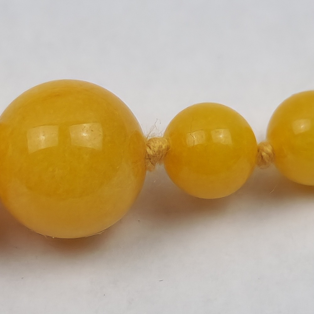 Vintage Graduated Yellow Stone Look 5 Strand Necklace Green Accent Beads - Picture 4 of 13